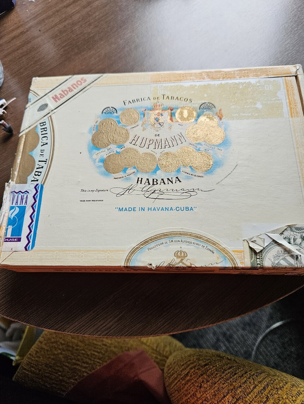 Vintage H. Upmann Habana Cigar Box - Cream & Gold